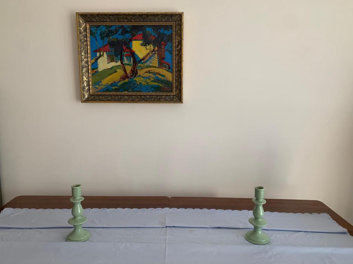 Beautiful And Lovely Apartment Tiranë Luaran gambar